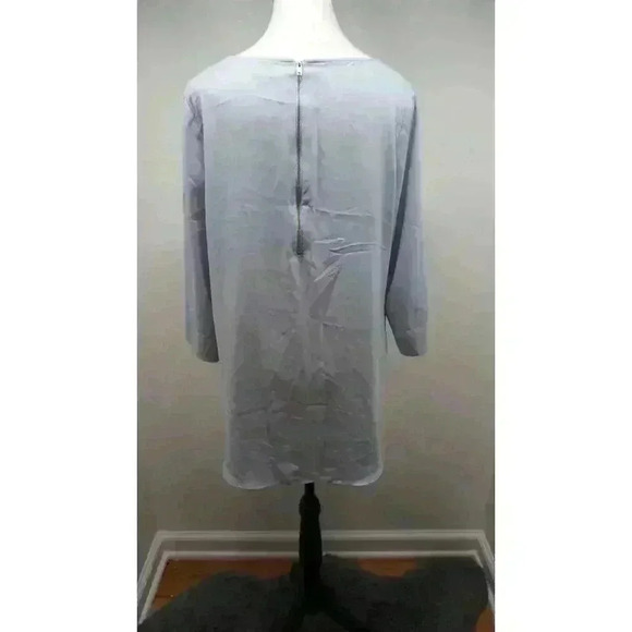Daily Look Light Gray High-Low Hem Blouse with Back Zipper - Size L - Picture 8 of 15
